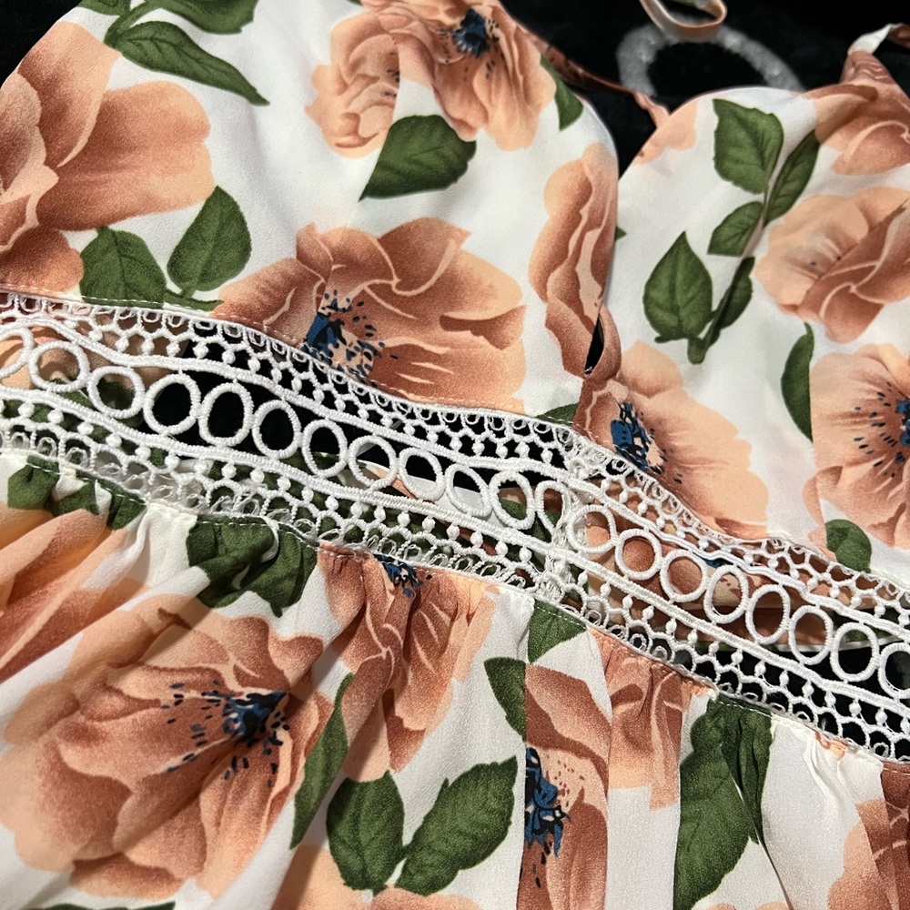 NWT fashion noval floral romper - Picture 4 of 4